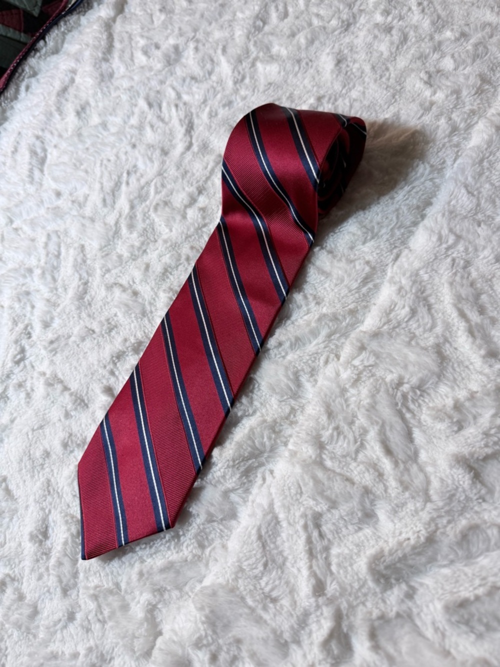 Tommy Hilfiger Men's Red Striped Tie - Classic Professional Style 100% Silk New